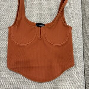 Women’s burnt orange crop tank